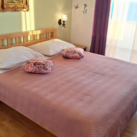 Apartmani Mary Dugi Rat Bagian luar foto