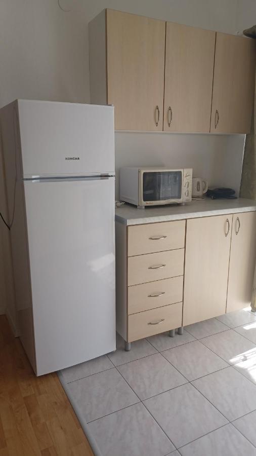 Apartmani Mary Dugi Rat Bagian luar foto