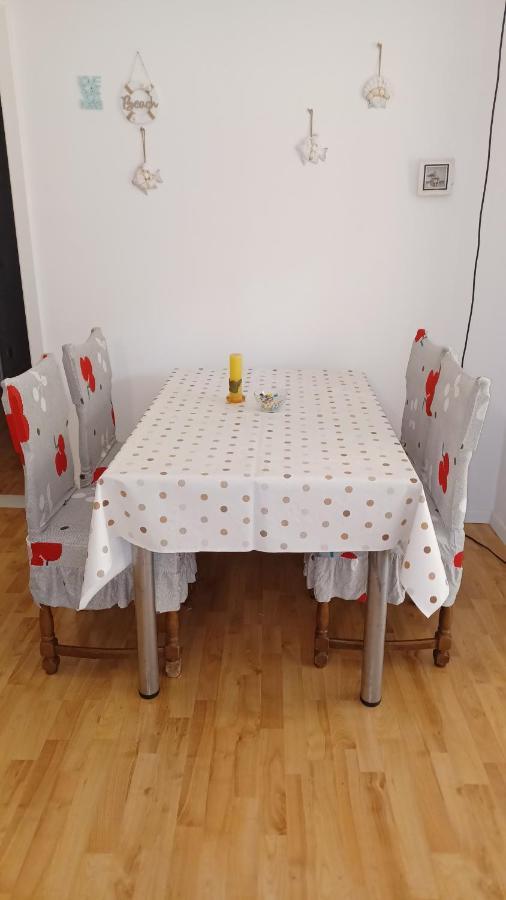 Apartmani Mary Dugi Rat Bagian luar foto
