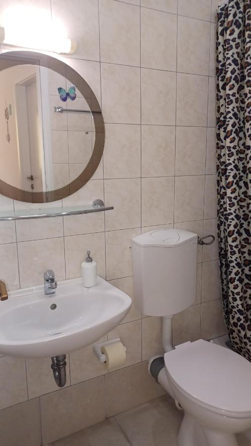 Apartmani Mary Dugi Rat Bagian luar foto