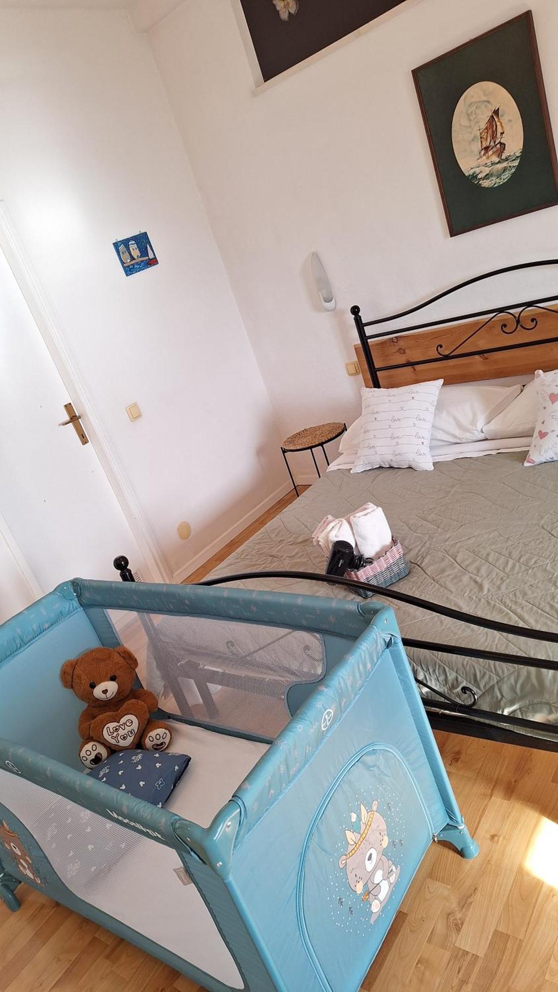 Apartmani Mary Dugi Rat Bagian luar foto