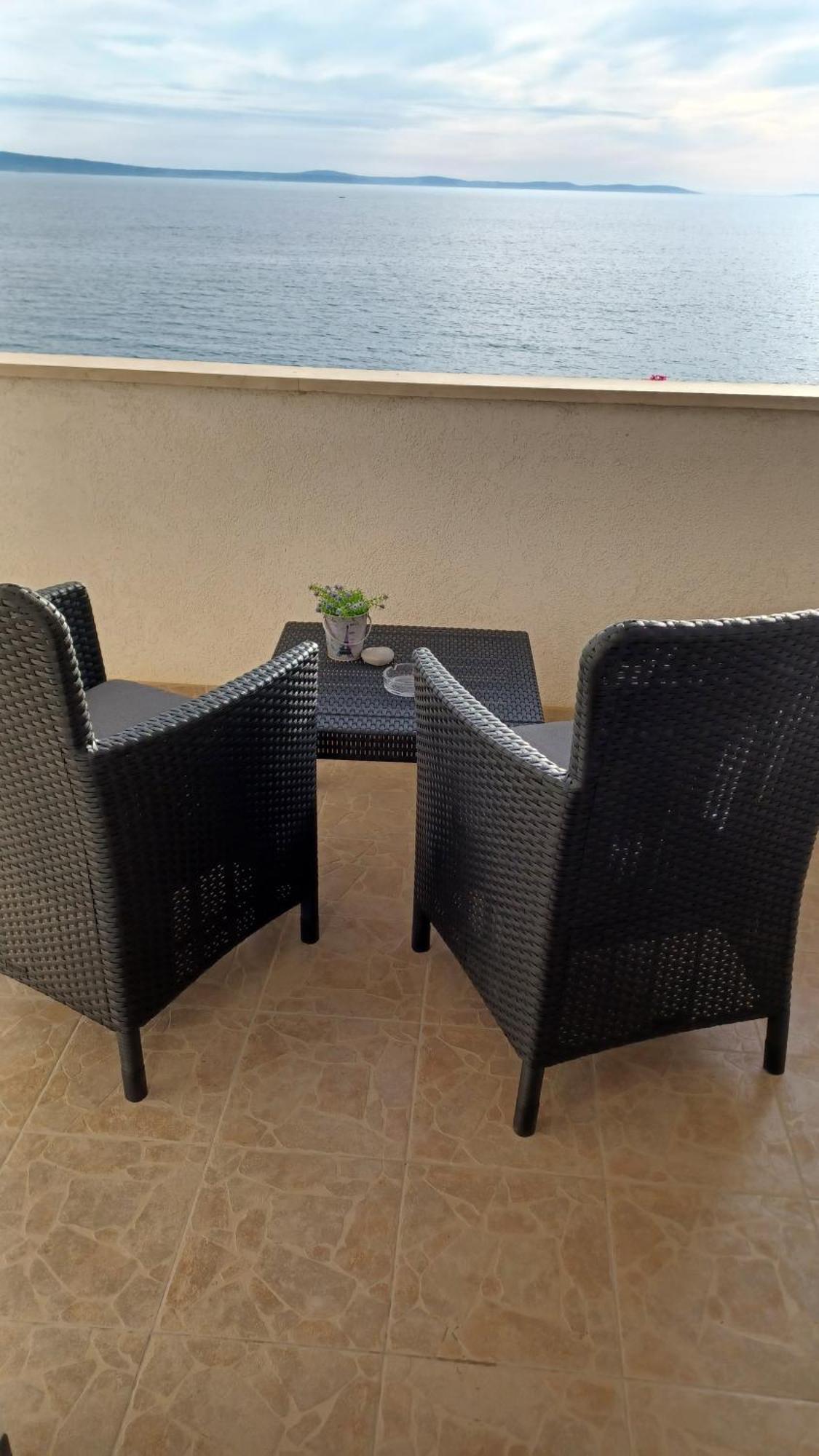 Apartmani Mary Dugi Rat Bagian luar foto