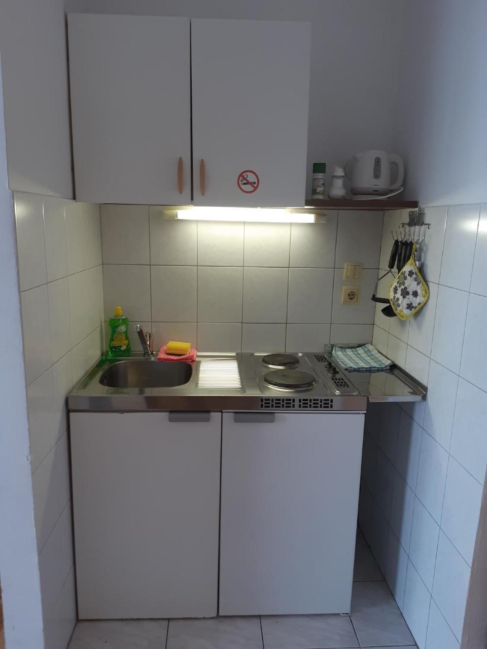Apartmani Mary Dugi Rat Bagian luar foto